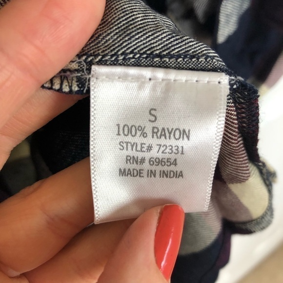 New Francesca’s Byrdie plaid button down top - Picture 5 of 8